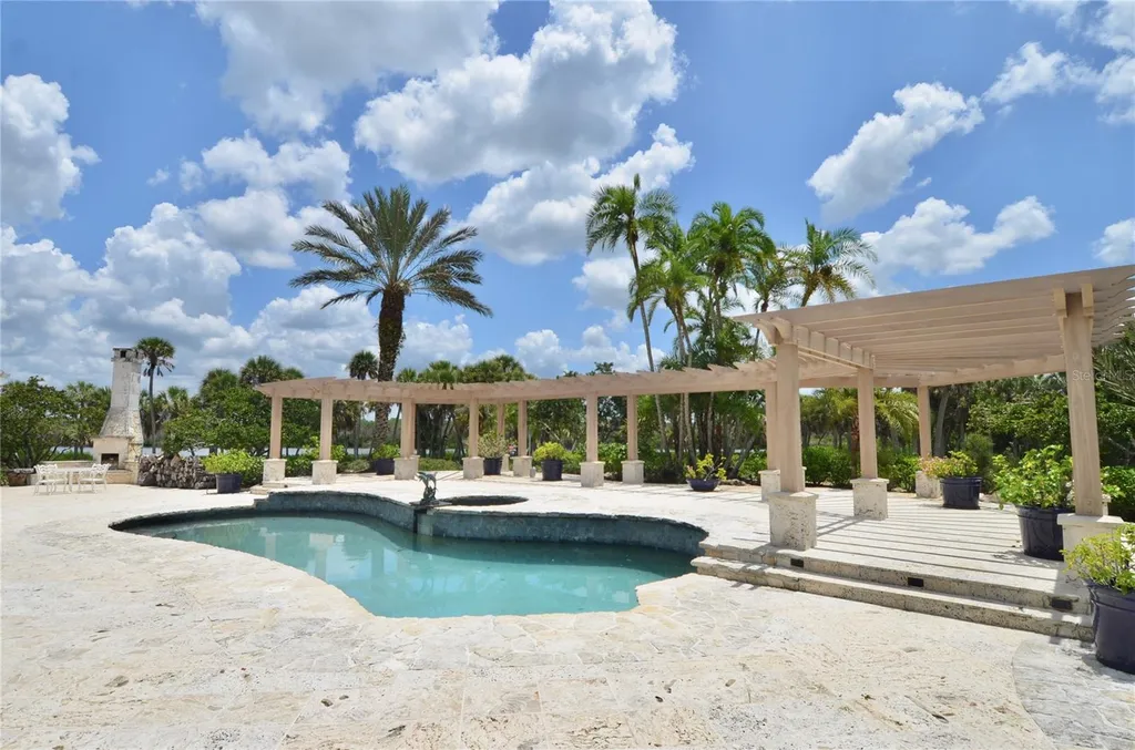 630 N River Road Venice FL 34293