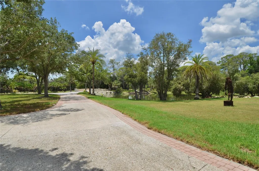 630 N River Road Venice FL 34293
