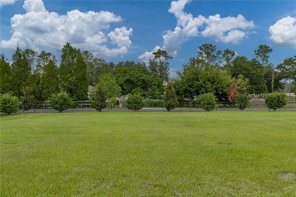 32655 Wesley Way Dade City FL 33525