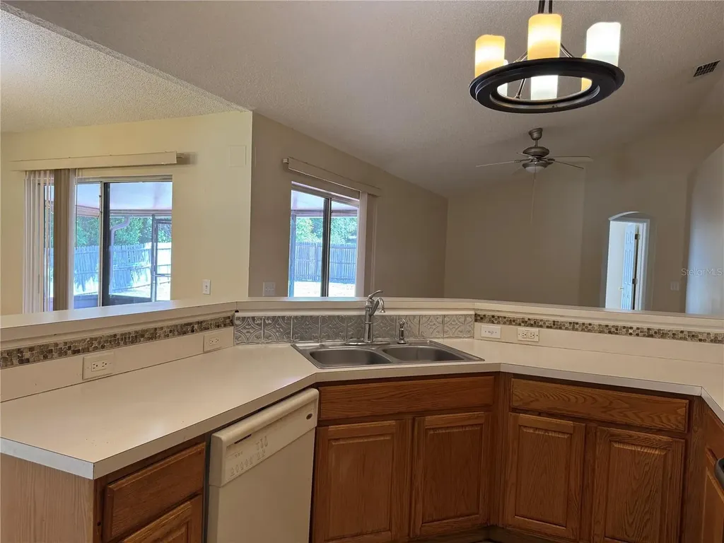 558 Antelope Drive Deltona FL 32725
