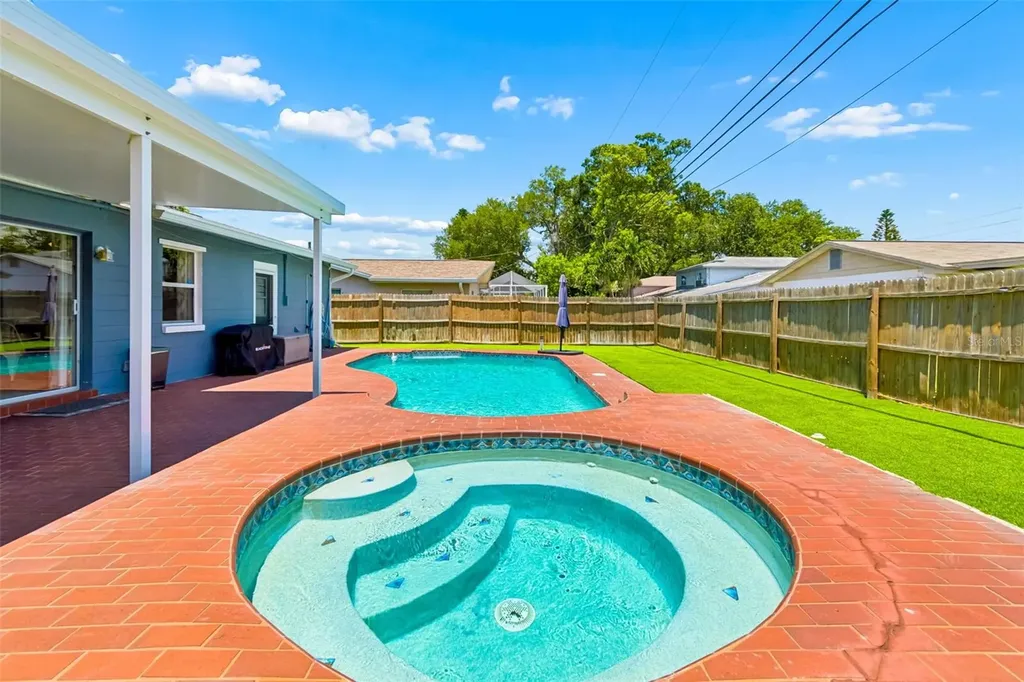 13843 85th Terrace N Seminole FL 33776