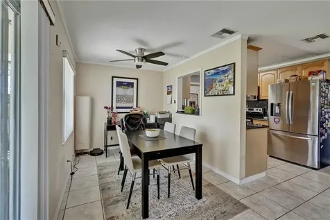 843 Brockway Avenue Orlando FL 32807