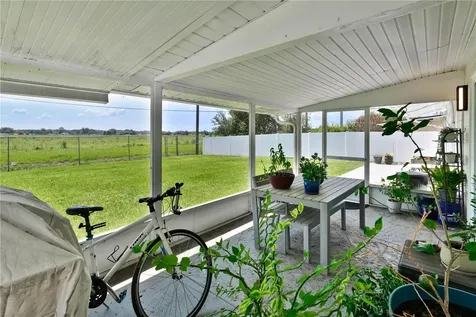 843 Brockway Avenue Orlando FL 32807