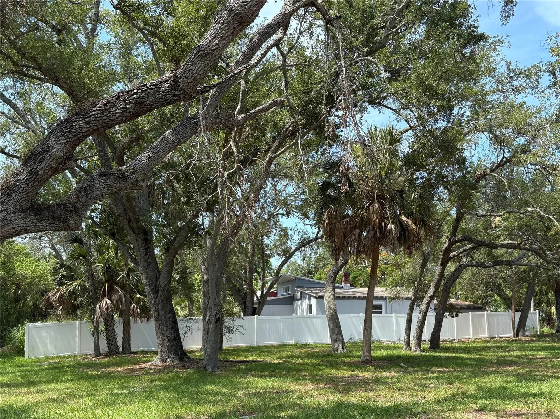 2223 W Harbor Drive S St Petersburg FL 33705