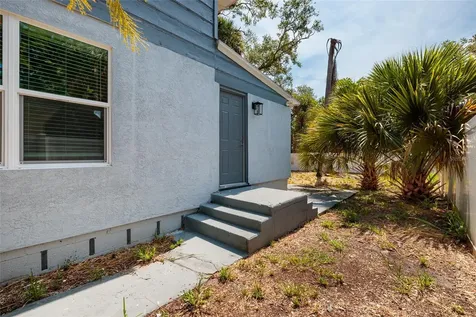 2223 W Harbor Drive S St Petersburg FL 33705