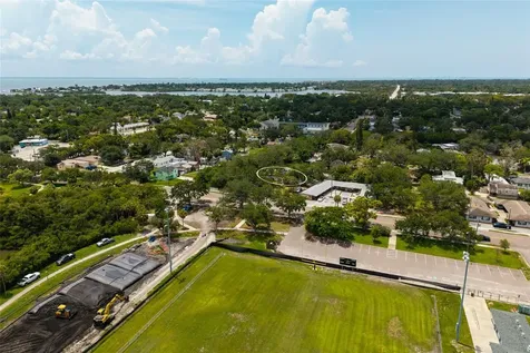 2223 W Harbor Drive S St Petersburg FL 33705