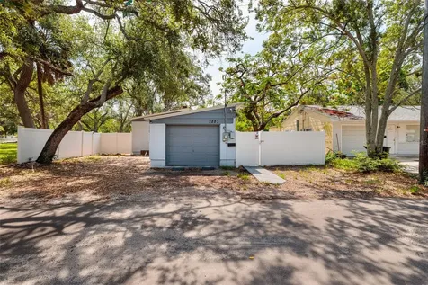 2223 W Harbor Drive S St Petersburg FL 33705