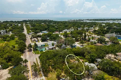2223 W Harbor Drive S St Petersburg FL 33705