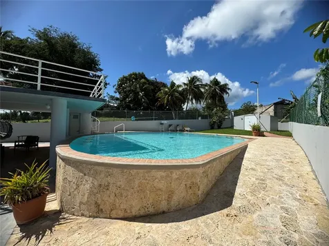 5 Bo Celada Gurabo PR 00778