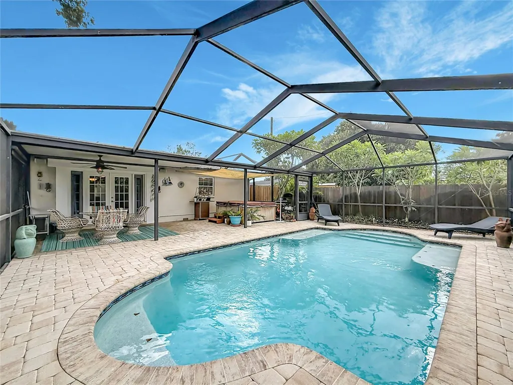 2926 28th Avenue N St Petersburg FL 33713