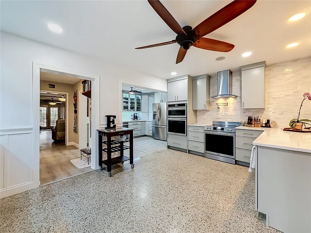 2926 28th Avenue N St Petersburg FL 33713