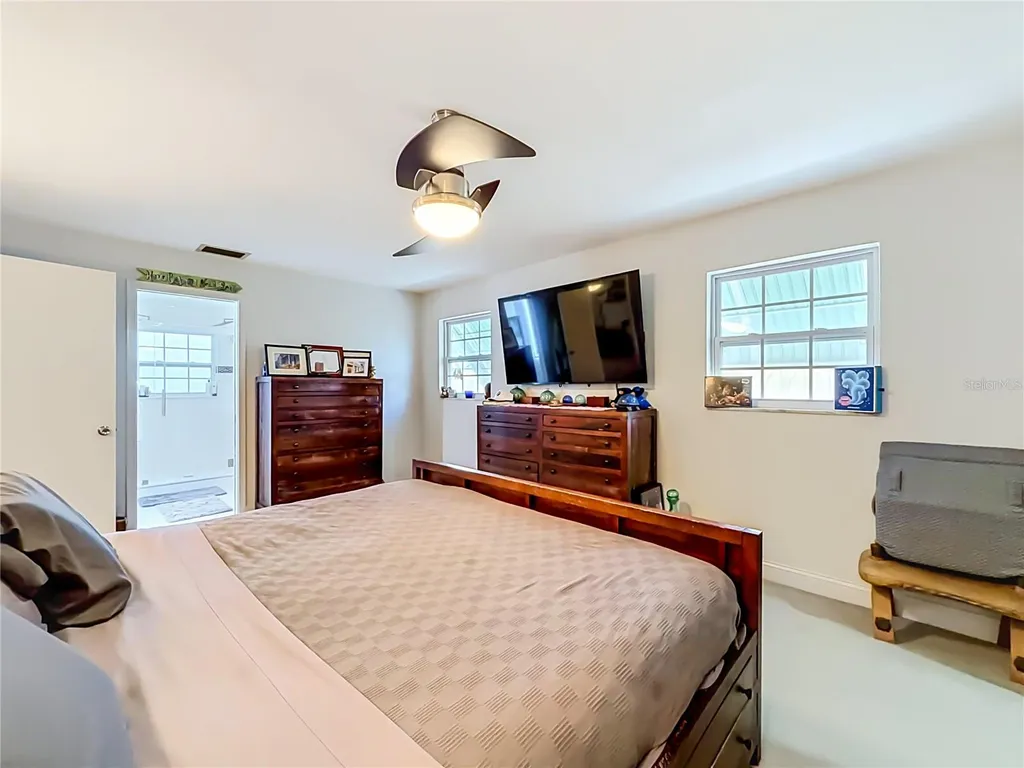2926 28th Avenue N St Petersburg FL 33713