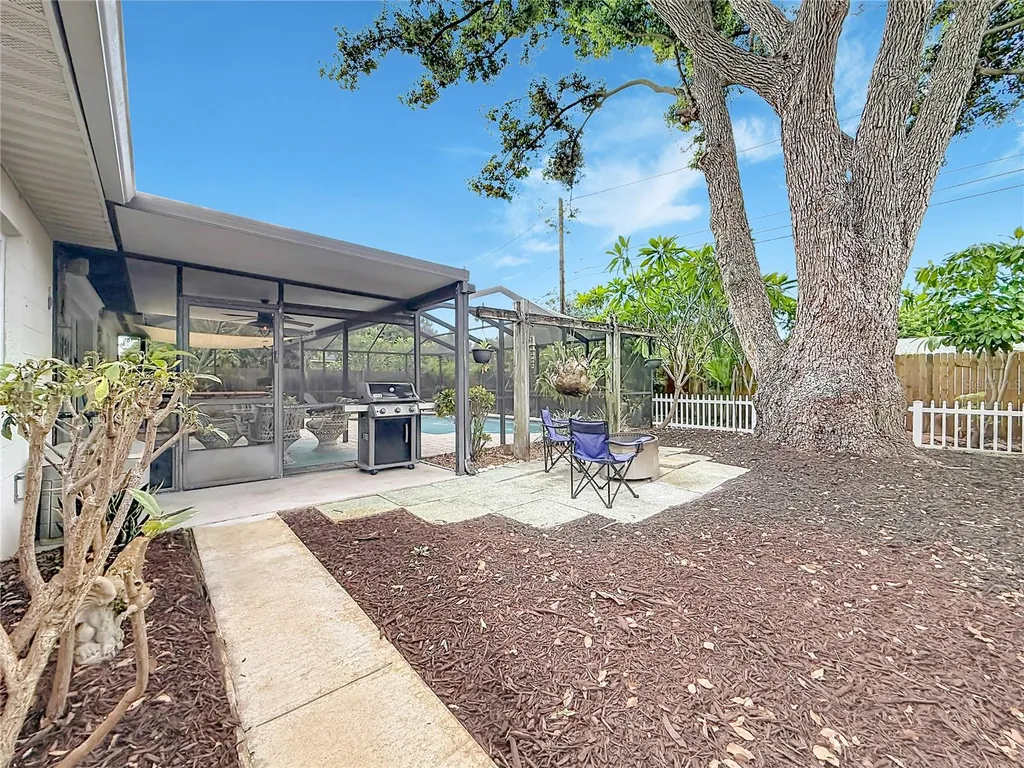 2926 28th Avenue N St Petersburg FL 33713
