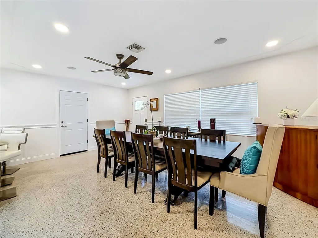 2926 28th Avenue N St Petersburg FL 33713