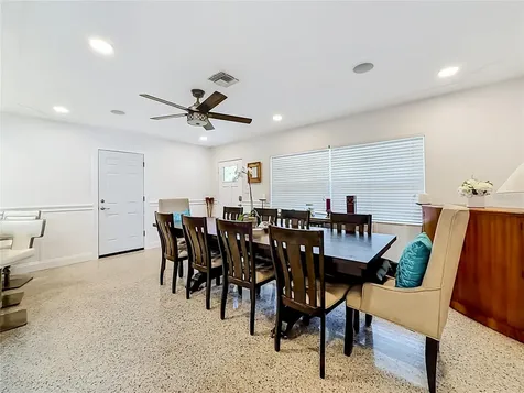 2926 28th Avenue N St Petersburg FL 33713