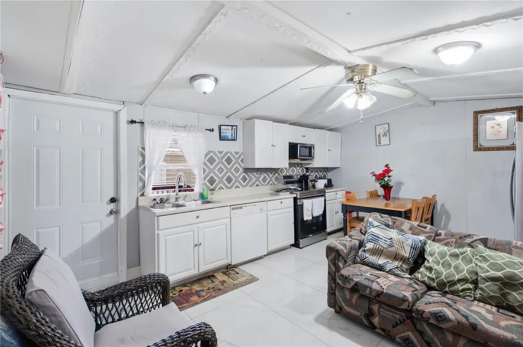 132 Newbury Drive Tampa FL 33615