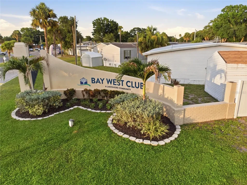 132 Newbury Drive Tampa FL 33615