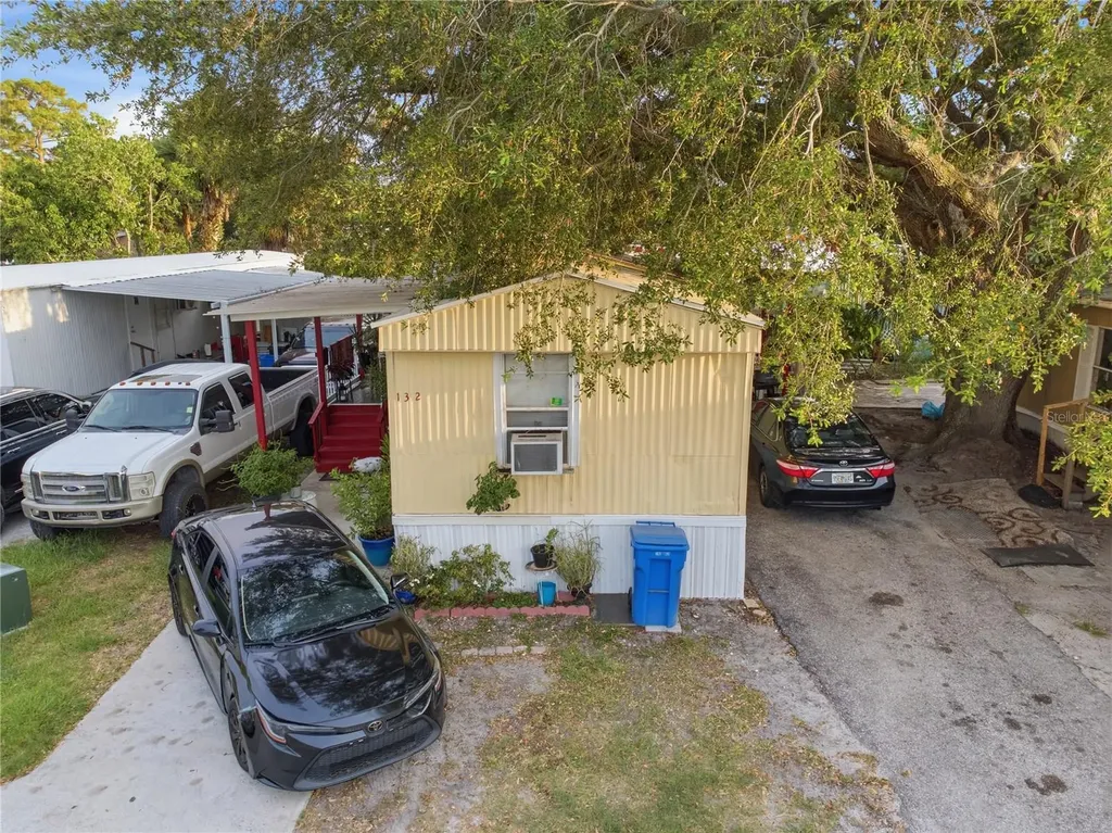 132 Newbury Drive Tampa FL 33615