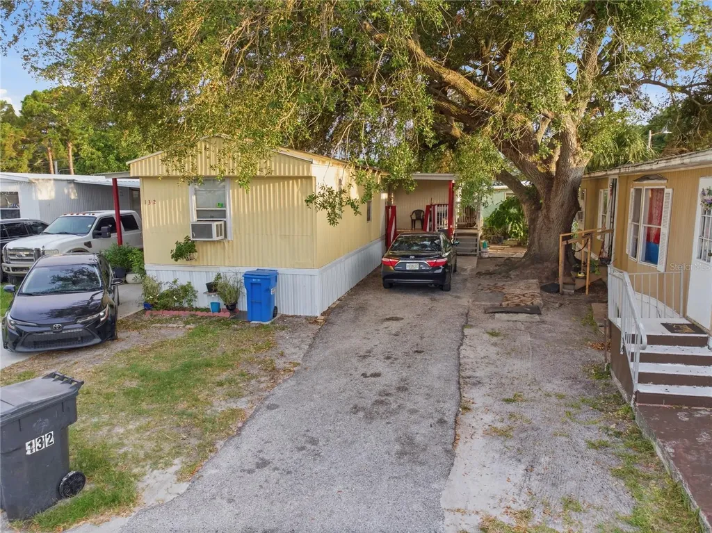 132 Newbury Drive Tampa FL 33615