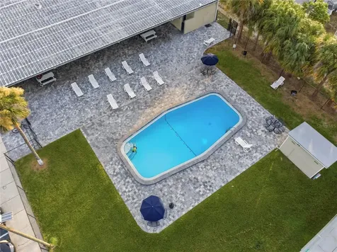 132 Newbury Drive Tampa FL 33615