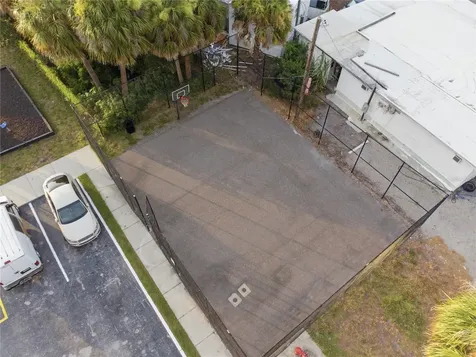 132 Newbury Drive Tampa FL 33615