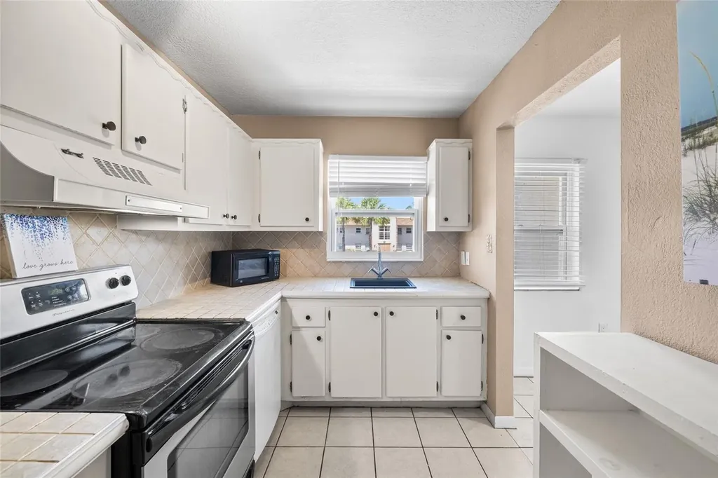 2727 75th Street W Bradenton FL 34209