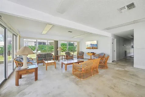 2727 75th Street W Bradenton FL 34209