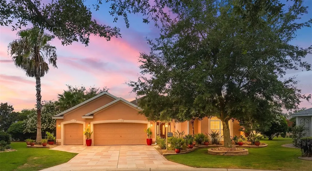 2252 Central Street The Villages FL 32162