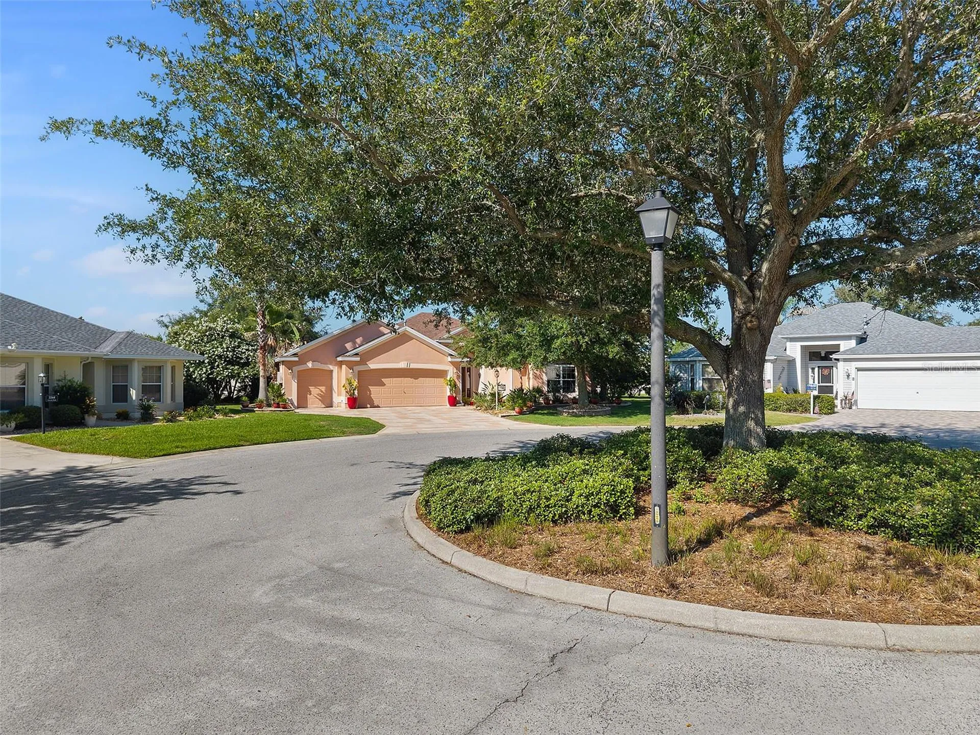 2252 Central Street The Villages FL 32162