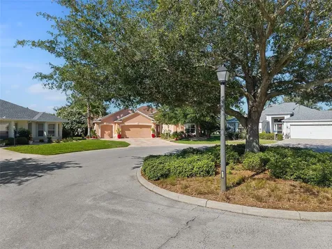 2252 Central Street The Villages FL 32162