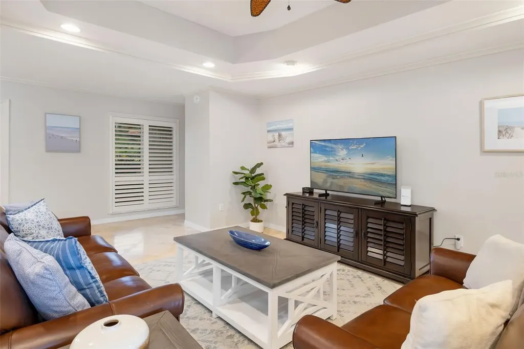 565 Commonwealth Place Sarasota FL 34242
