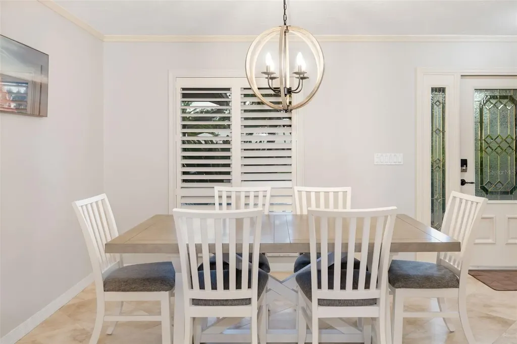 565 Commonwealth Place Sarasota FL 34242