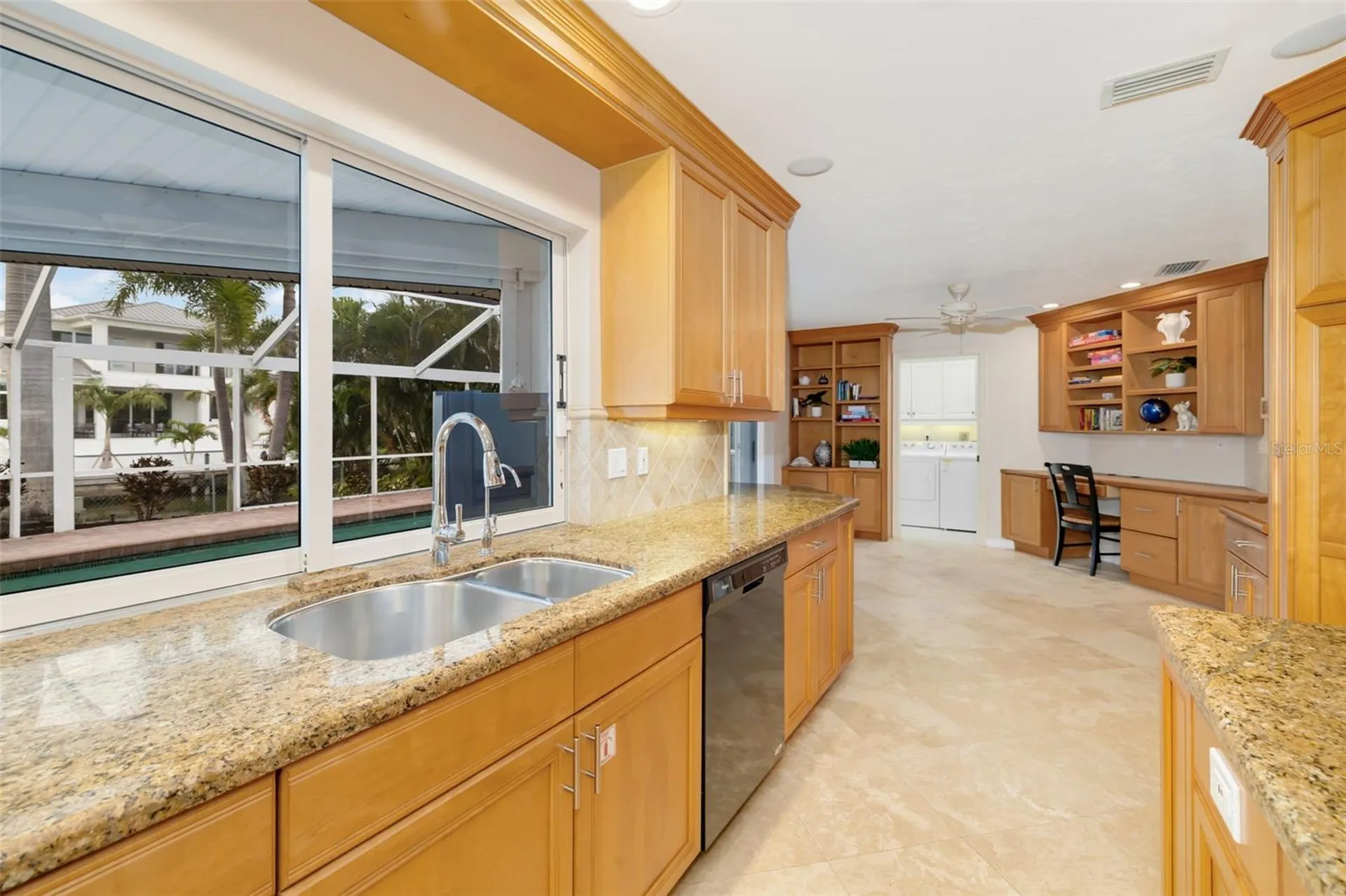 565 Commonwealth Place Sarasota FL 34242