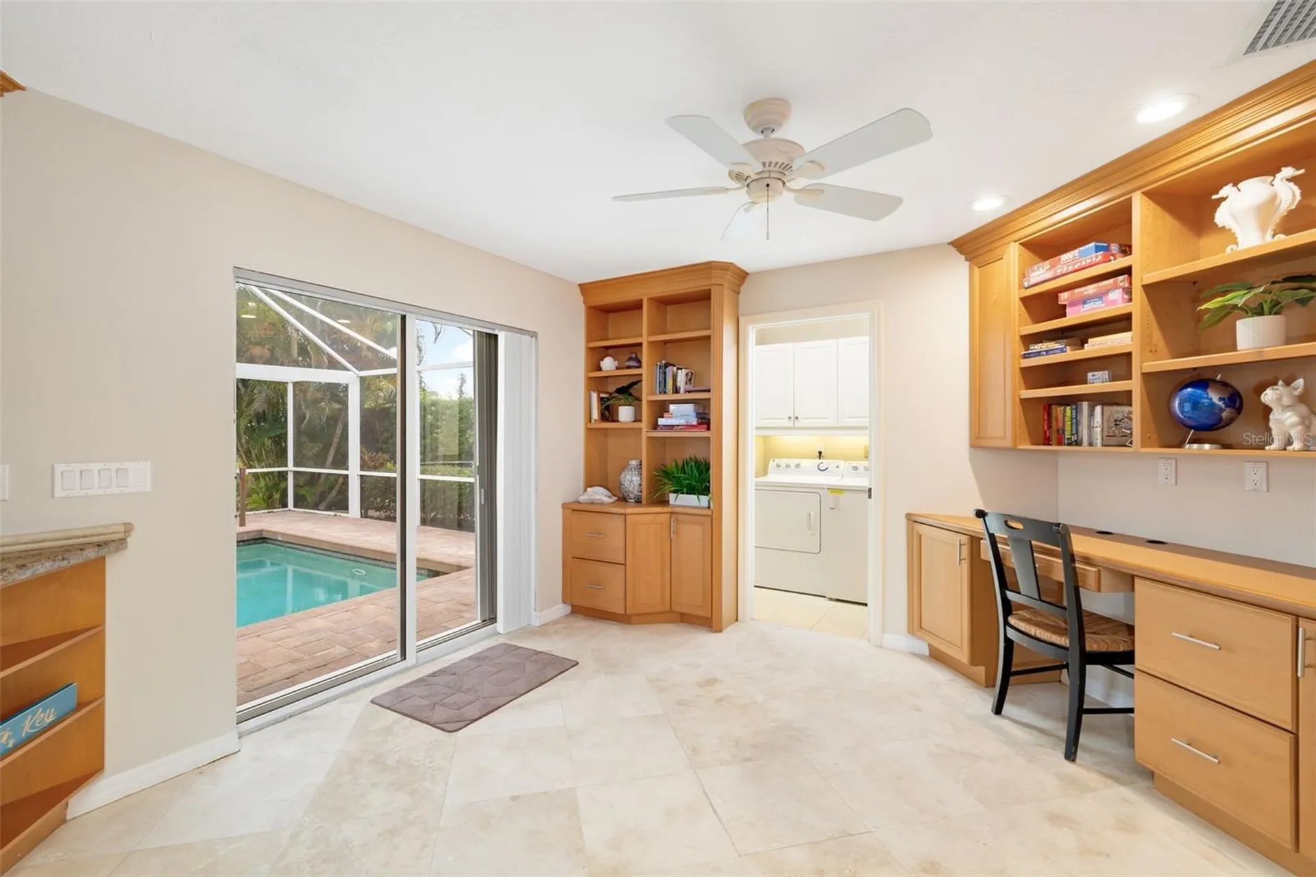 565 Commonwealth Place Sarasota FL 34242