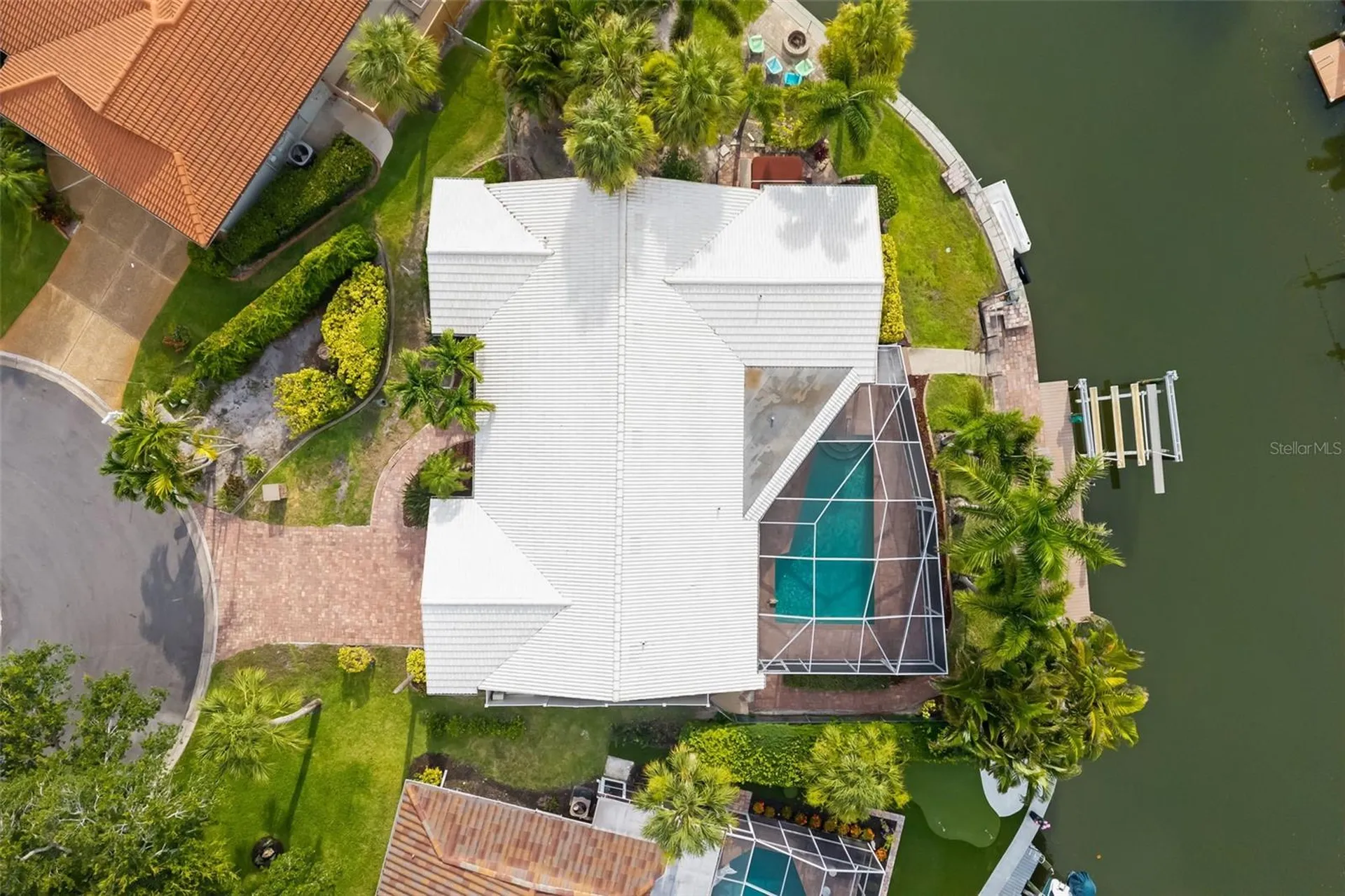 565 Commonwealth Place Sarasota FL 34242