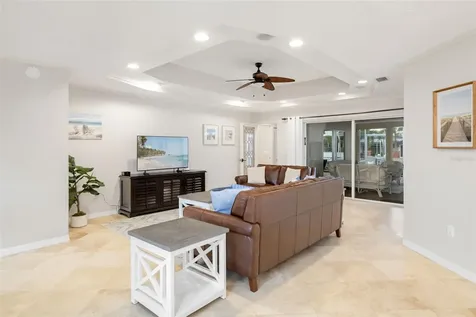 565 Commonwealth Place Sarasota FL 34242