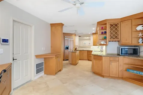 565 Commonwealth Place Sarasota FL 34242