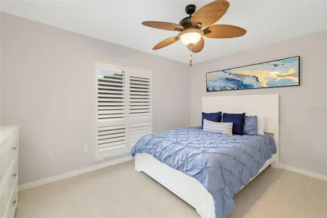 565 Commonwealth Place Sarasota FL 34242