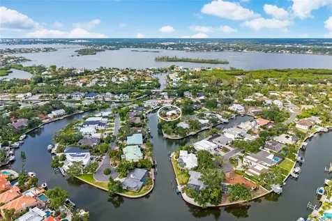 565 Commonwealth Place Sarasota FL 34242