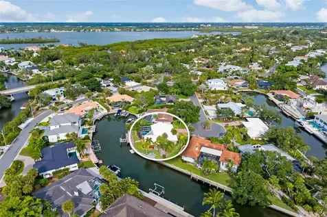565 Commonwealth Place Sarasota FL 34242