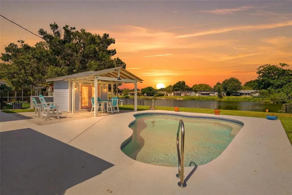 4822 60th Way N Kenneth City FL 33709