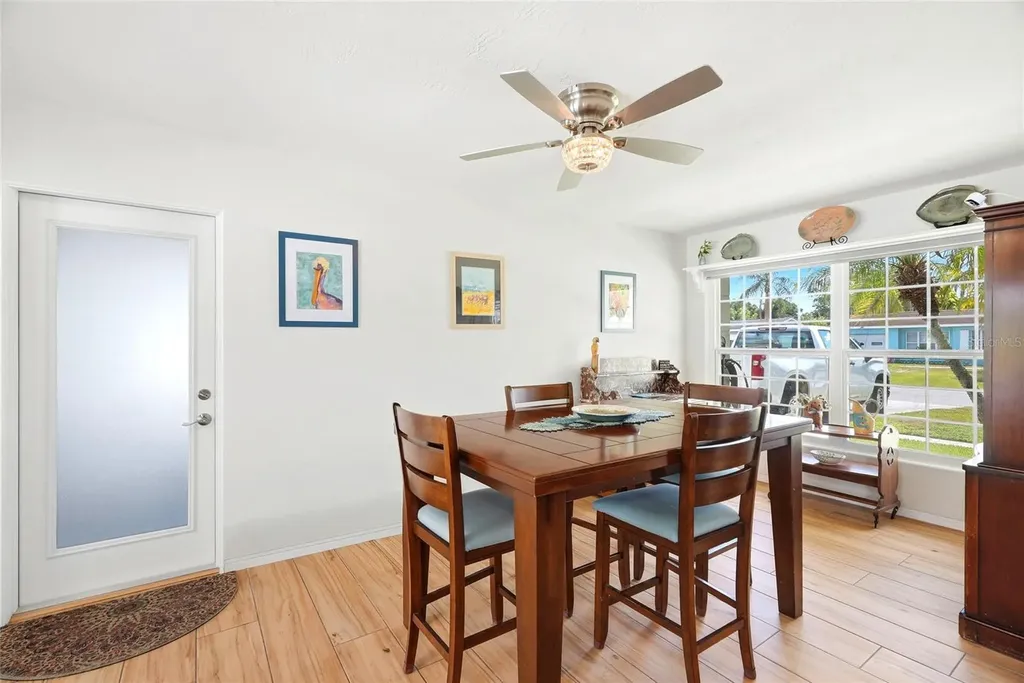 4822 60th Way N Kenneth City FL 33709