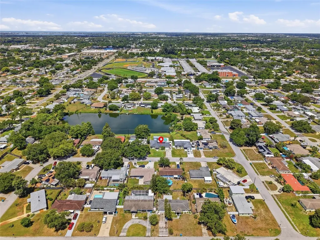 4822 60th Way N Kenneth City FL 33709