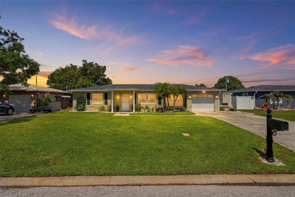 4822 60th Way N Kenneth City FL 33709