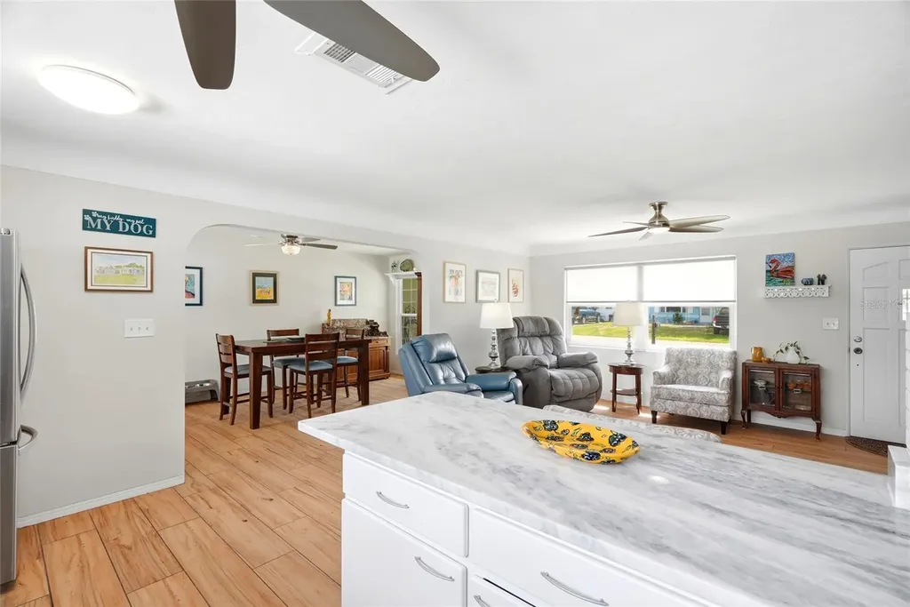 4822 60th Way N Kenneth City FL 33709