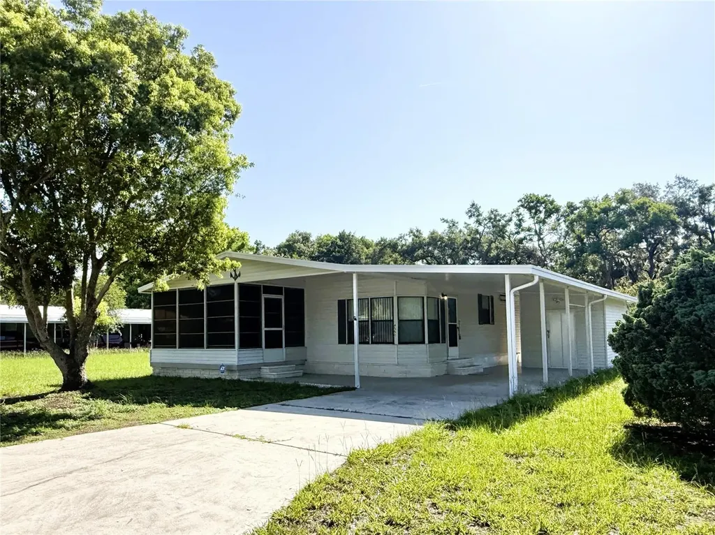 4550 Charter Street Zephyrhills FL 33542