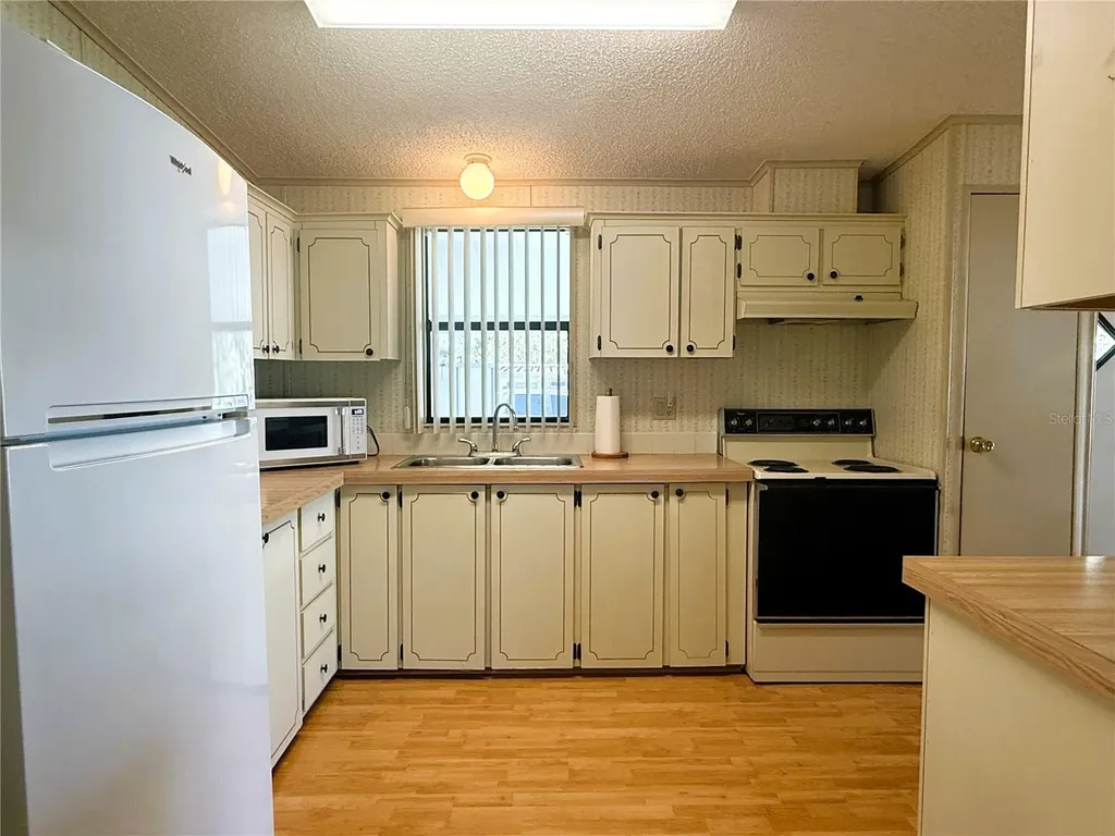 4550 Charter Street Zephyrhills FL 33542