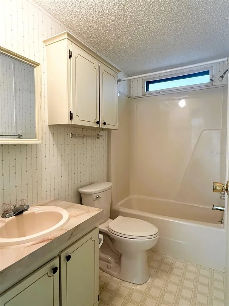 4550 Charter Street Zephyrhills FL 33542