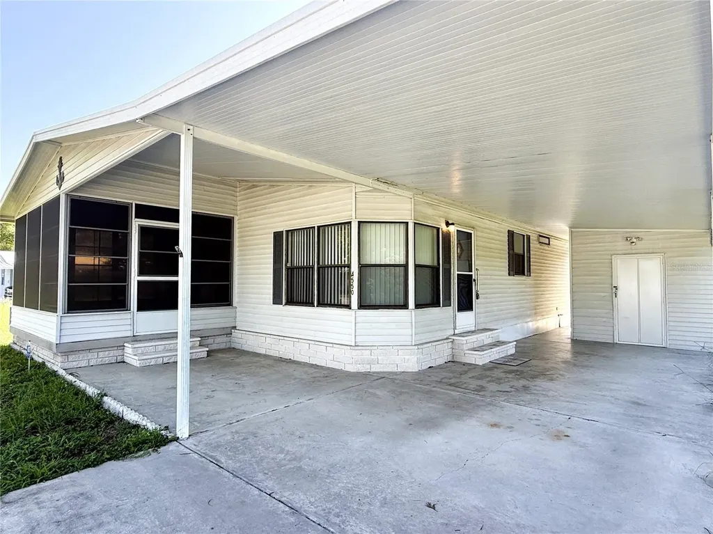 4550 Charter Street Zephyrhills FL 33542