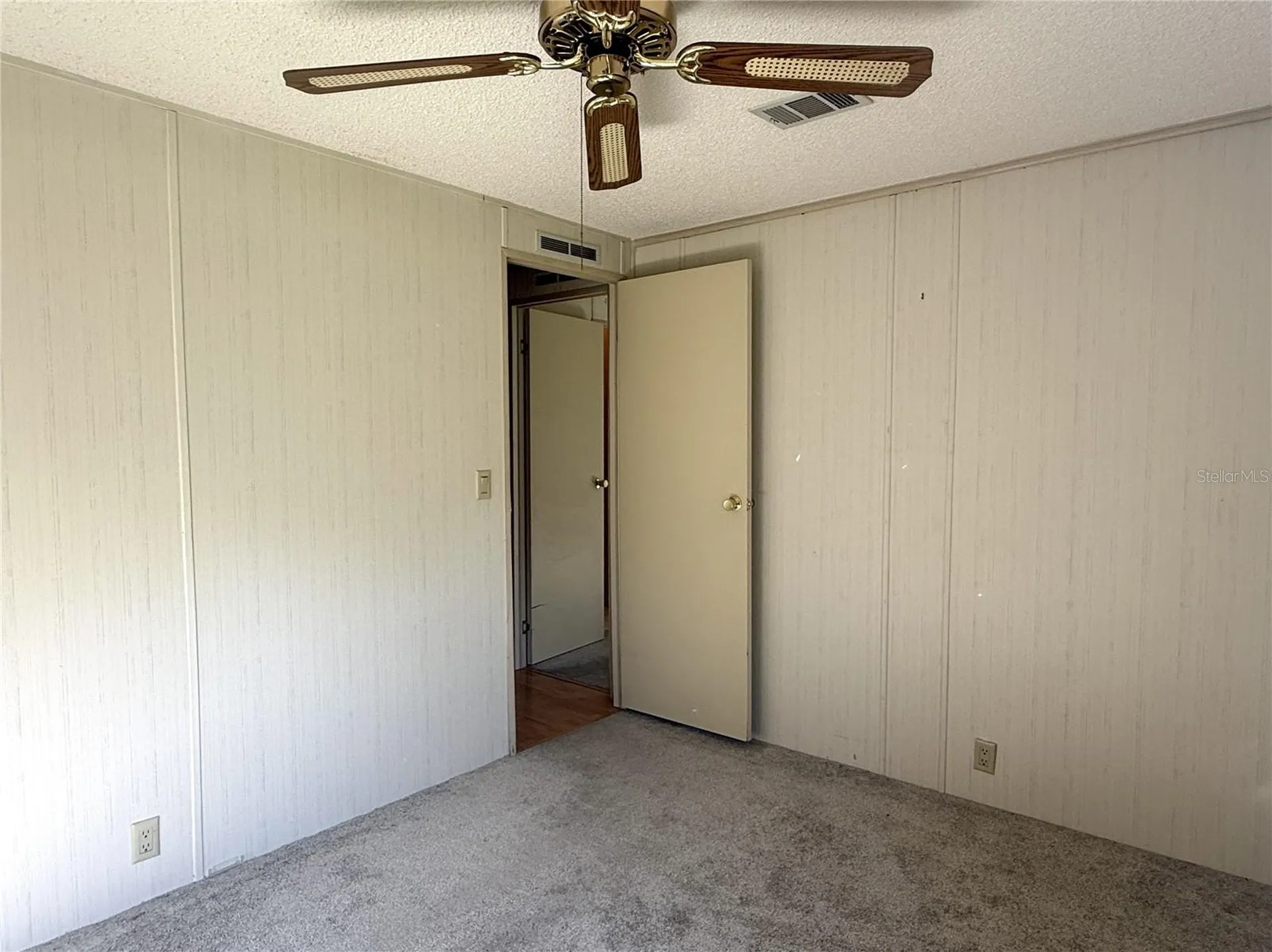4550 Charter Street Zephyrhills FL 33542